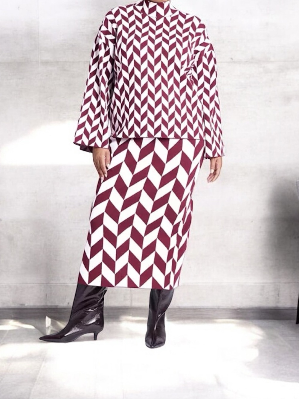 Eloquii Chevron Intarsia 2PC
Maroon Diamond Herringbone Sweater Maxi Skirt Suit